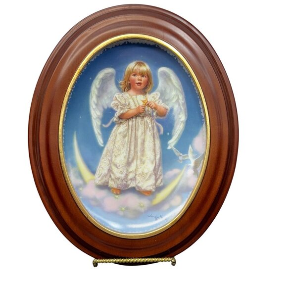 Sandra Kuck's On Angel's Wings Plate "Wings of Wonder "1999‎ Bradford Exchange - Picture 1 of 4